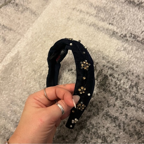 Namjosh Velvet Embellished Headband - Picture 1 of 4
